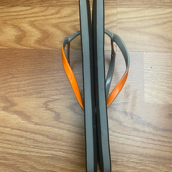 Girls with guns flops sandals - Picture 6 of 6